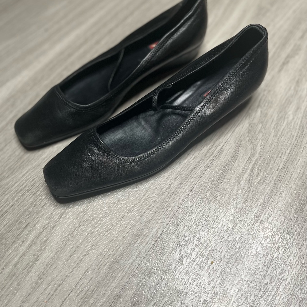 PRADA Black Leather Mary Jane Comfortable Shoes Womens Sz EU 36 Made In Italy